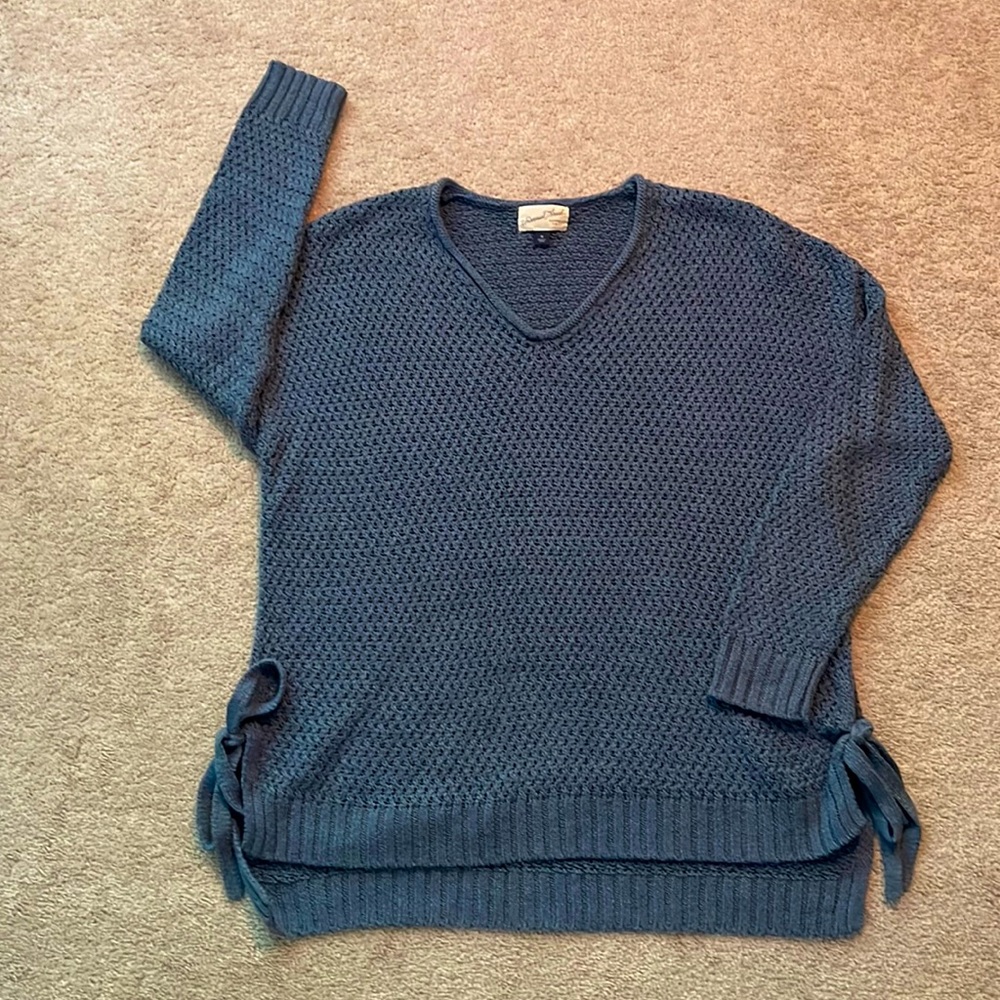 Universal Thread Blue knit sweater. Size M